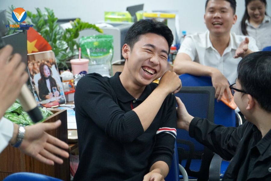 Tiệc nội bộ ViTech tháng 11