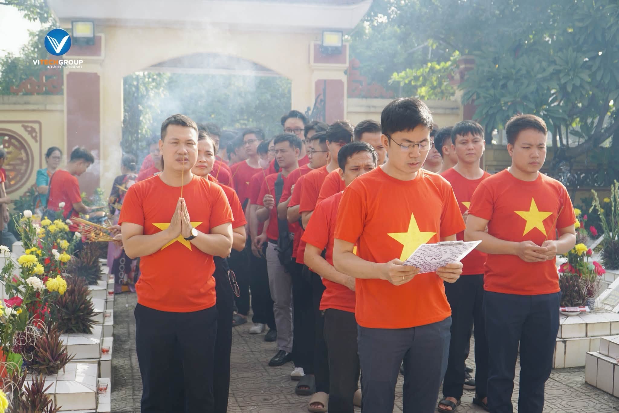 ViTech Group dâng hương tri ân tại Nghĩa trang Liệt sĩ Kiến Hưng