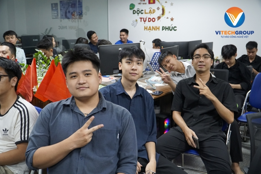 Tiệc nội bộ Vitech tháng 8